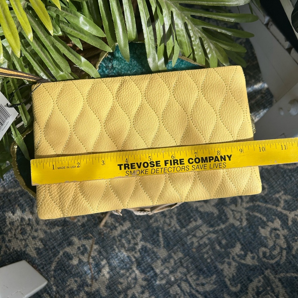 Vera Bradley MIA Yellow Leather Quilted Wristlet - Picture 6 of 11